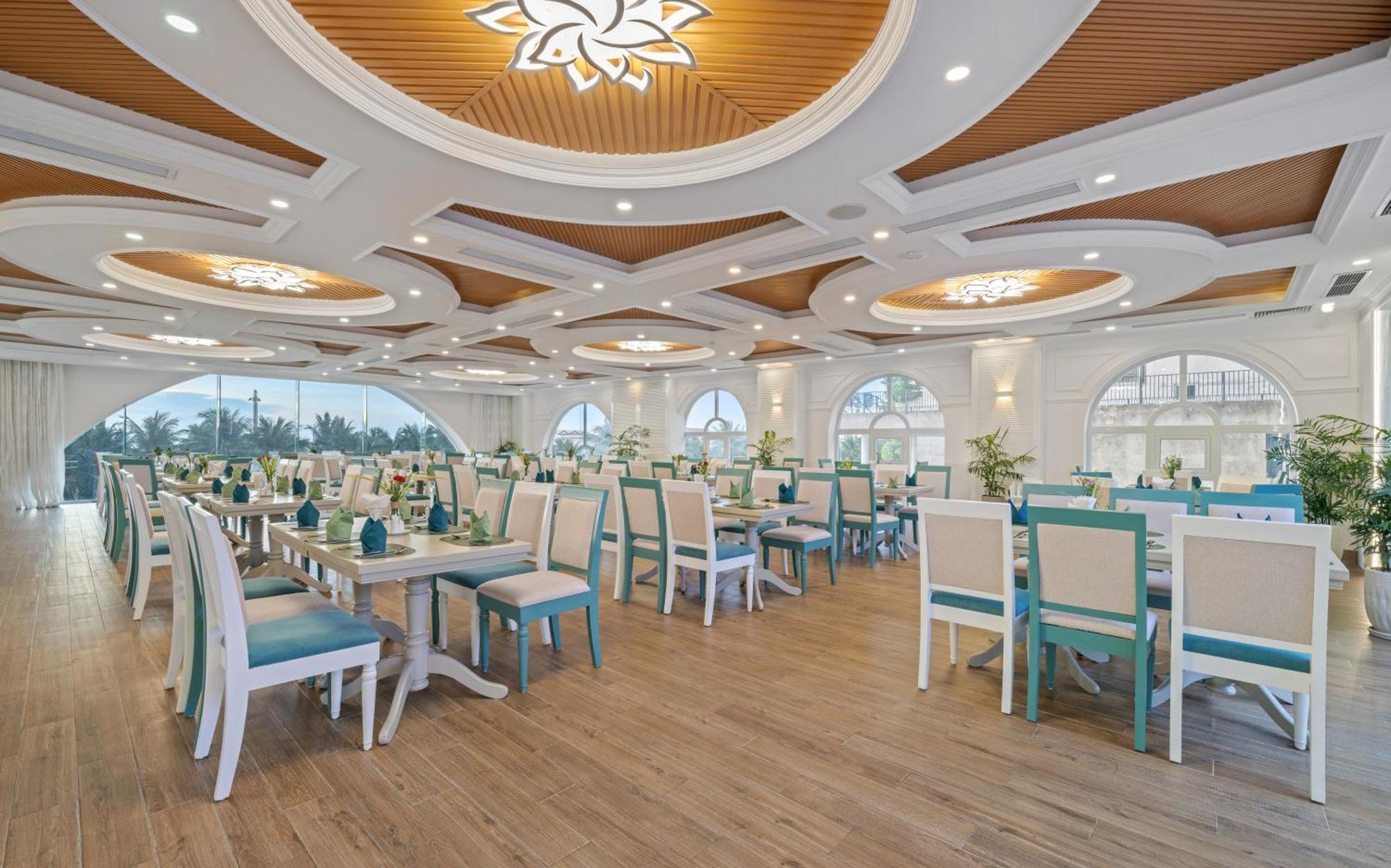 Paracel Beach Hotel Da Nang Buitenkant foto