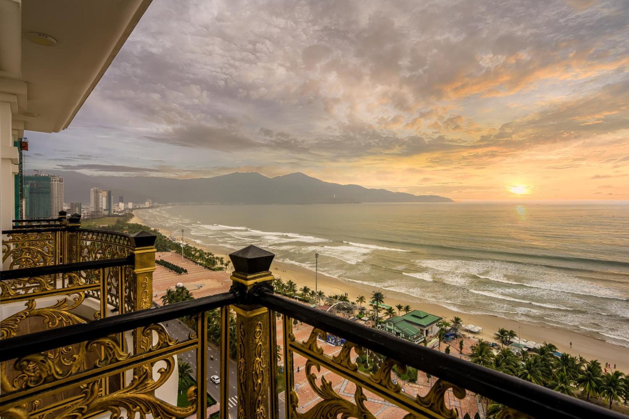 Paracel Beach Hotel Da Nang Buitenkant foto