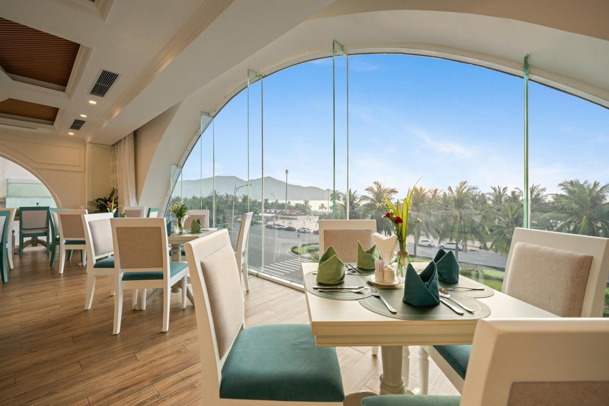 Paracel Beach Hotel Da Nang Buitenkant foto